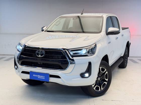 TOYOTA HILUX 2.8 D-4D TURBO DIESEL CD SRX 4X4 AUTOMÁTICO
